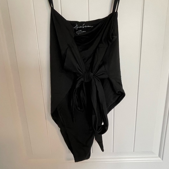 Brand new never worn Four Three Seven one piece size L - Picture 5 of 9